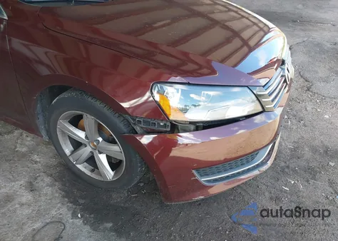 2014 Volkswagen Passat 1.8T Wolfsburg Edition из США, поврежденный, VIN 1VWAT7A39EC058916